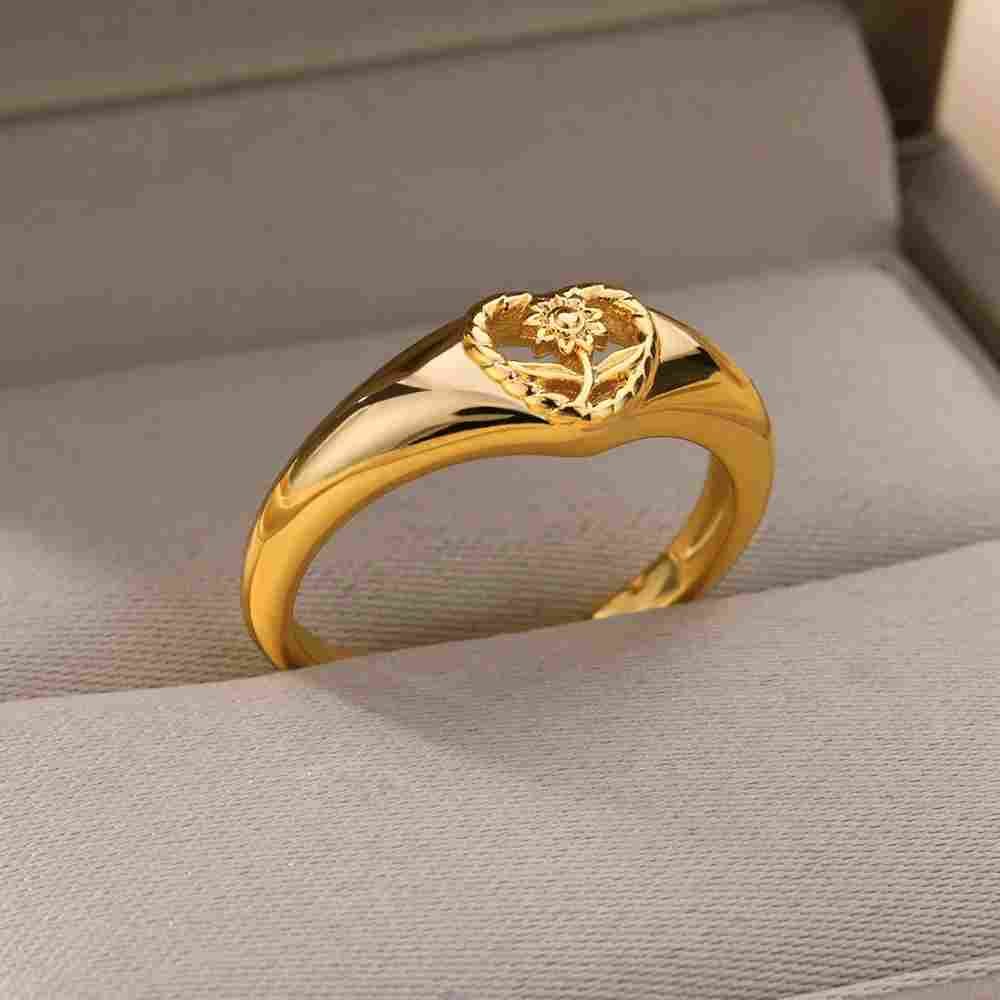 WOMEN RING GOLD