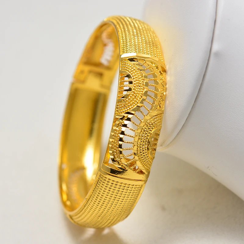 WOMEN BANGLE GOLD