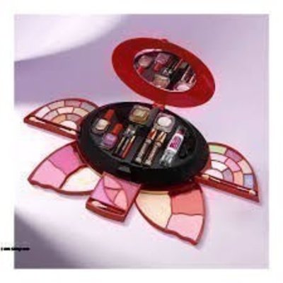 KMES COSMETICS EYESHADOW