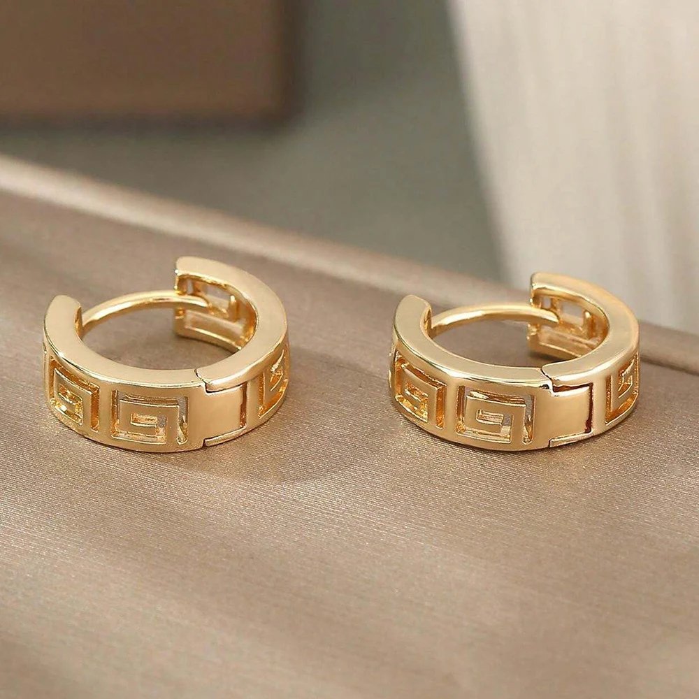 Elegant Gold Texture Hoop Earrings