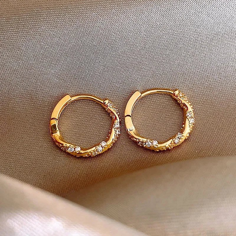 MODERN TEXTURED GOLD HOOP EARRINGS