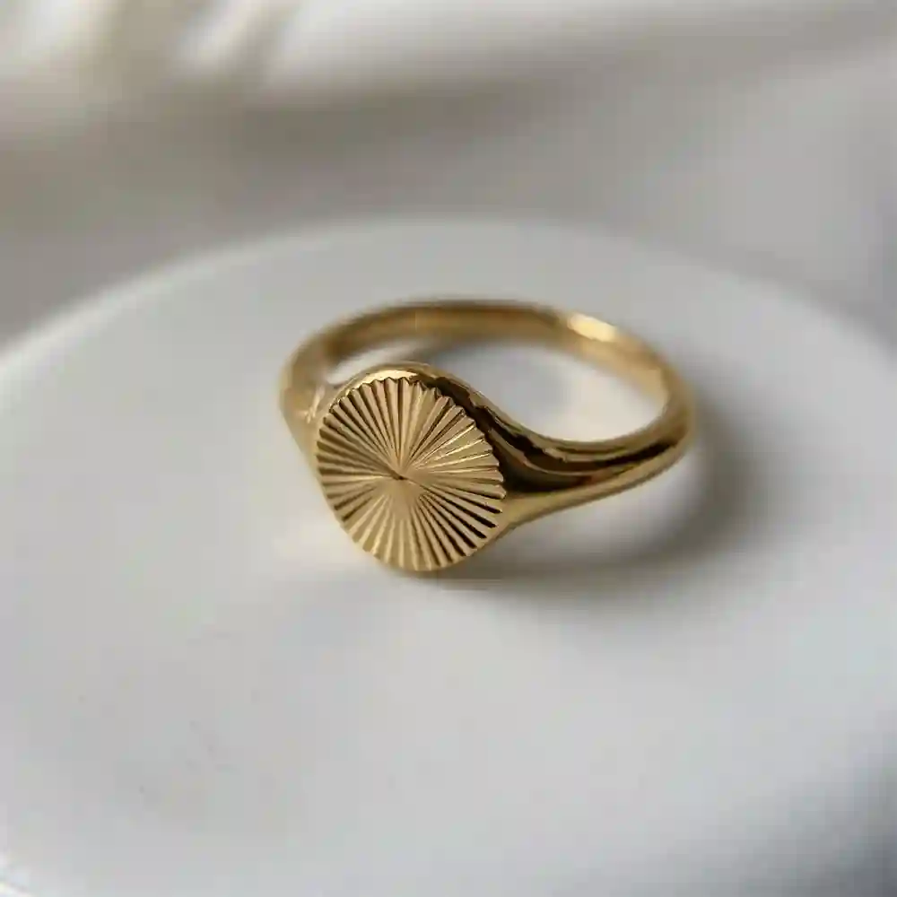 WOMEN RING GOLD