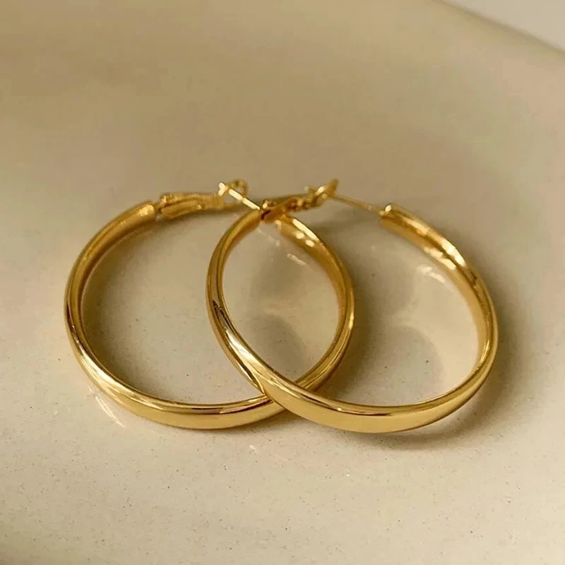 WOMEN EARRINGS GOLD