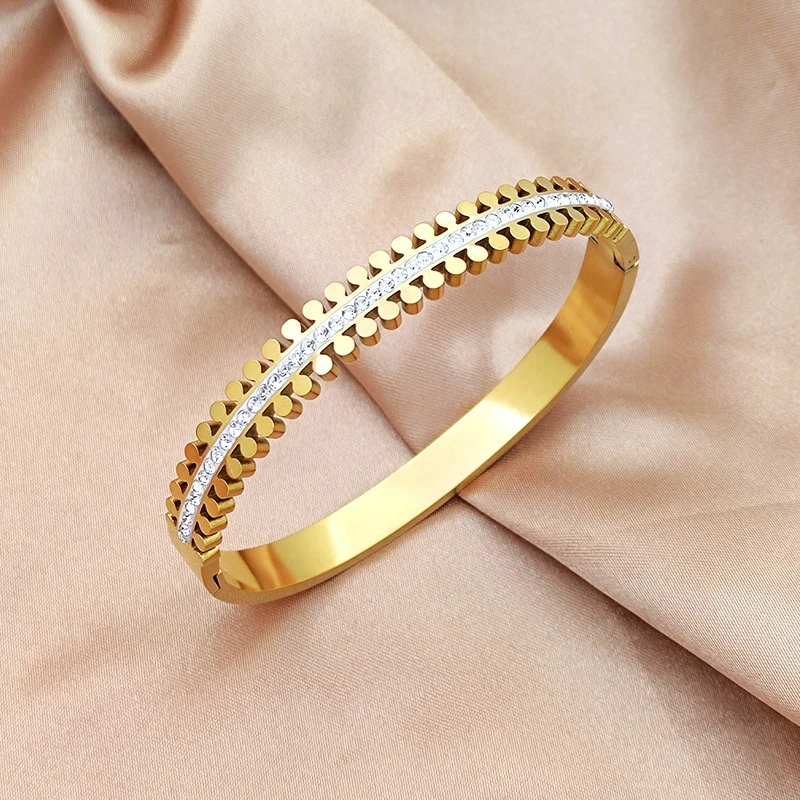 WOMEN BRACELET GOLD
