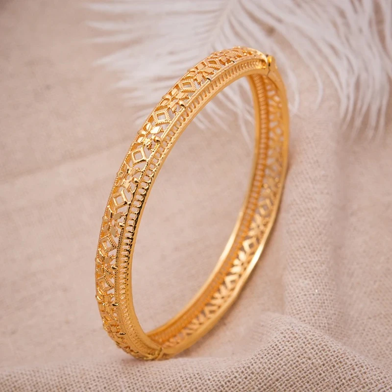 WOMEN BANGLE GOLD