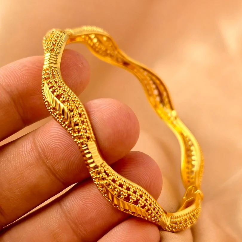 WOMEN BANGLE GOLD