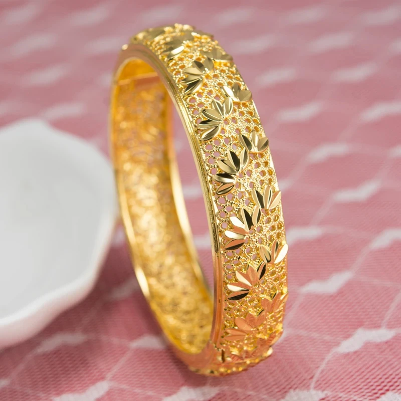 WOMEN BANGLE GOLD