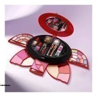 KMES COSMETICS EYESHADOW