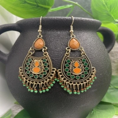 WOMEN CRAFT EARRINGS