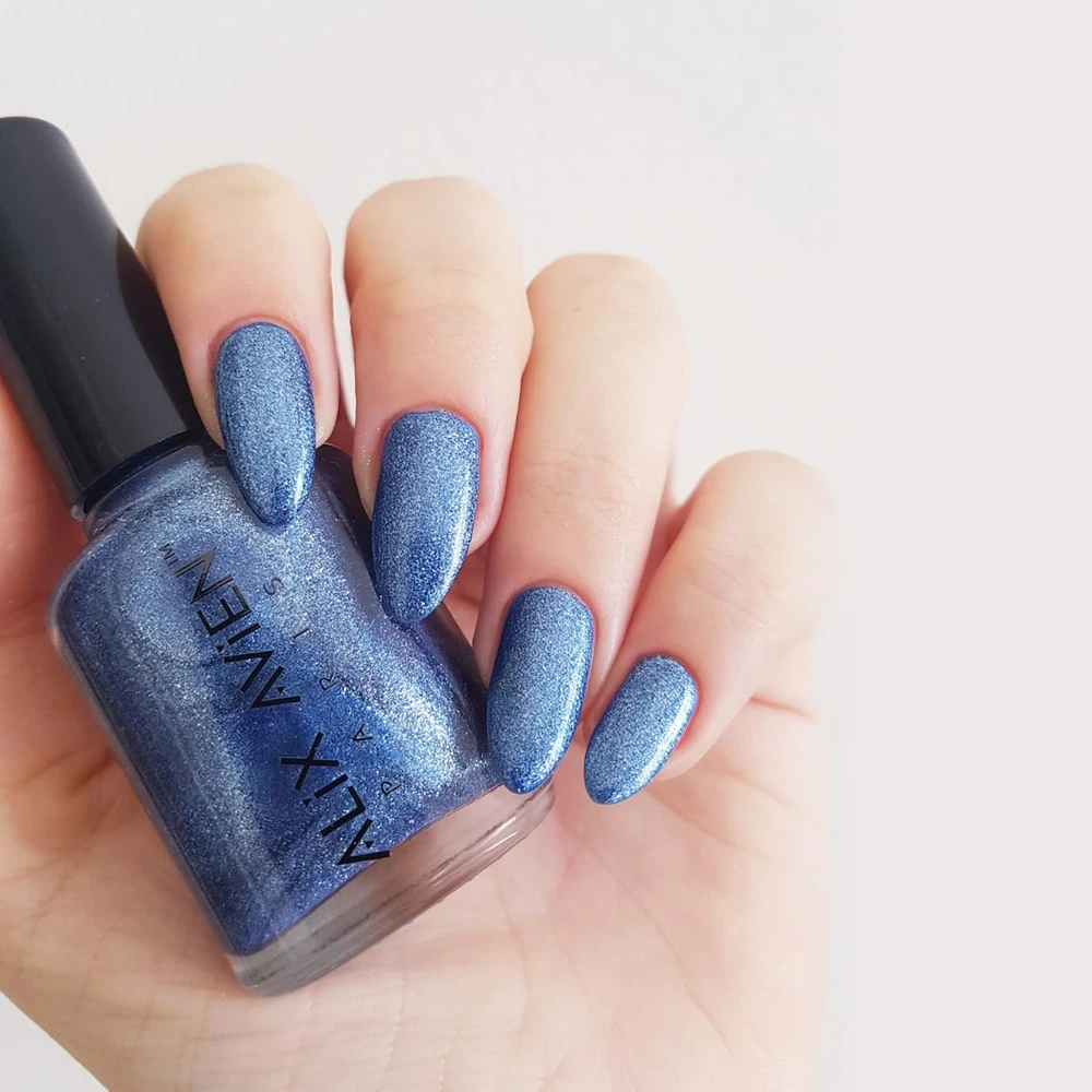 ALIX AVIEN NAIL POLISH