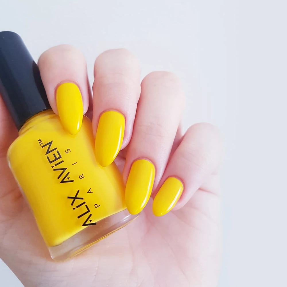 ALIX AVIEN NAIL POLISH