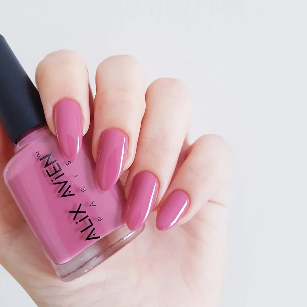 ALIX AVIEN NAIL POLISH