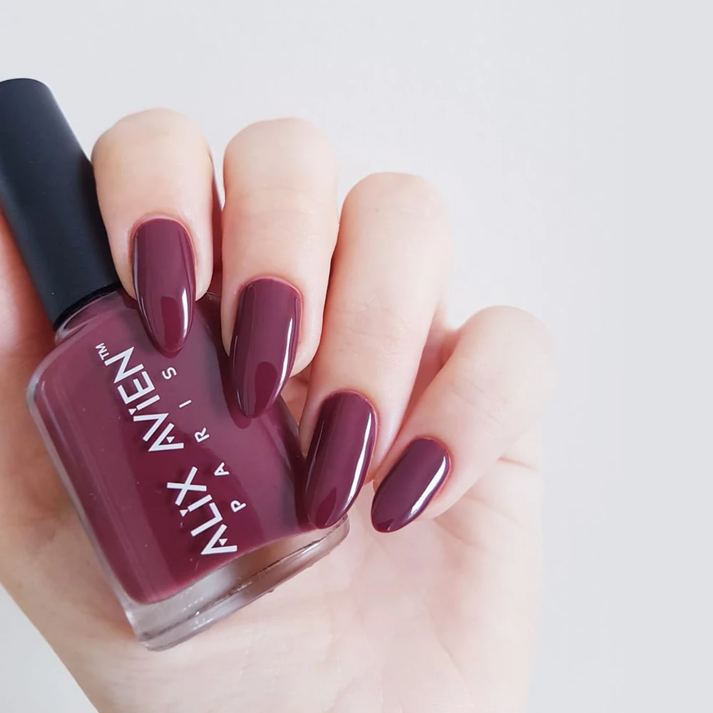 ALIX AVIEN NAIL POLISH