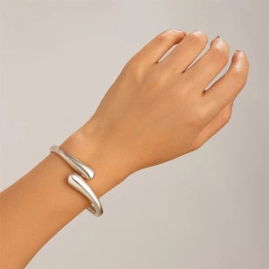 WOMEN BRACELET SILVER