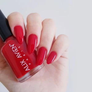 ALIX AVIEN NAIL POLISH
