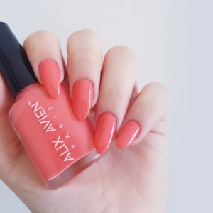 ALIX AVIEN NAIL POLISH