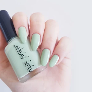 ALIX AVIEN NAIL POLISH
