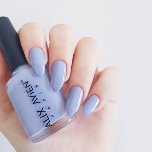 ALIX AVIEN NAIL POLISH