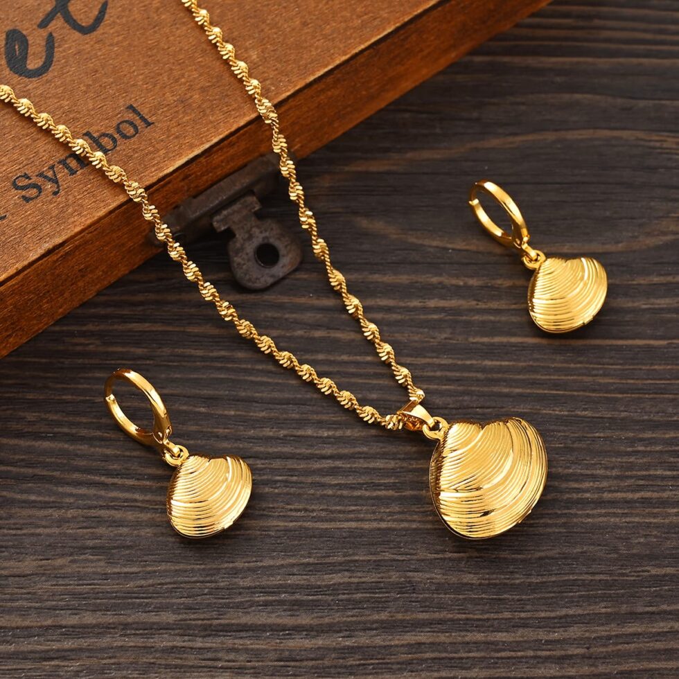 18K Gold Necklace – Luxurious & Timeless