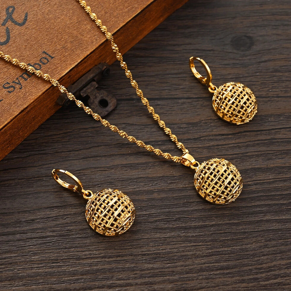 Gold Necklace Set