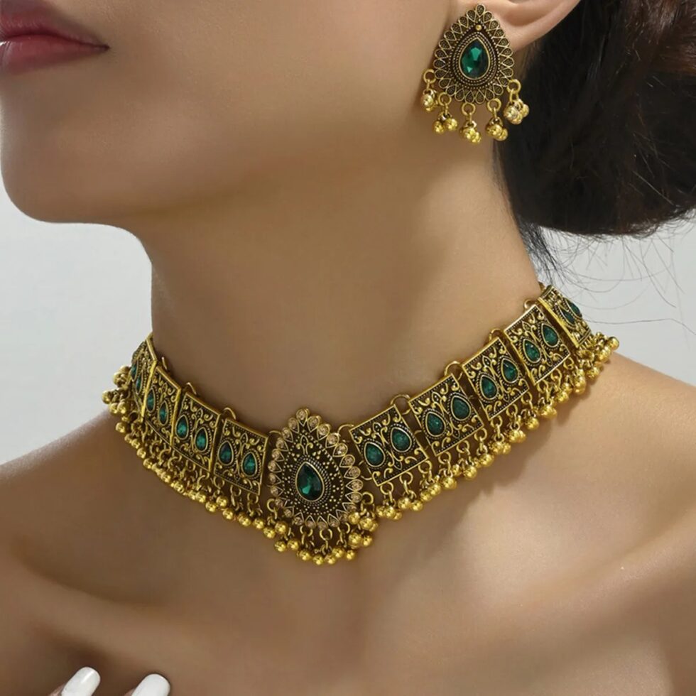 Luxurious 18K Gold Necklace Set – Timeless Elegance & Radiance
